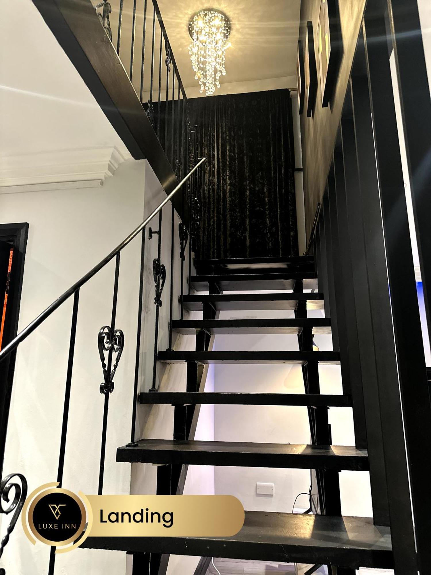 4 Bedroom House, Heathrow Airport, Luxe Inn Colnbrook Luaran gambar