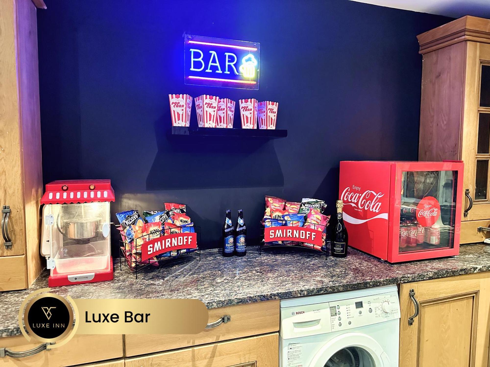 4 Bedroom House, Heathrow Airport, Luxe Inn Colnbrook Luaran gambar
