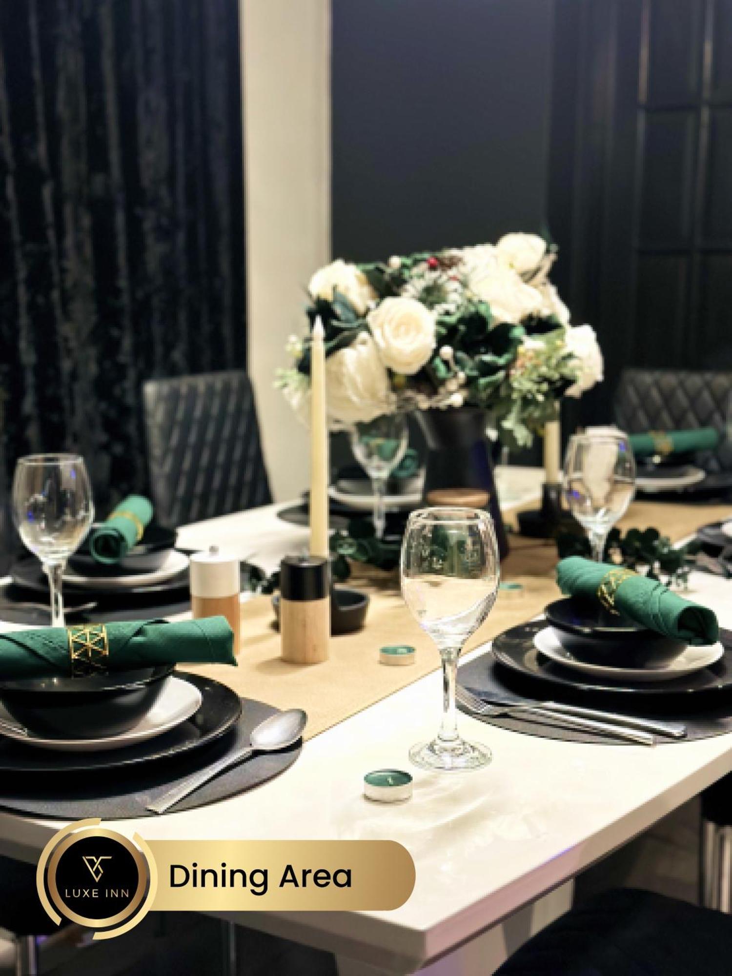 4 Bedroom House, Heathrow Airport, Luxe Inn Colnbrook Luaran gambar