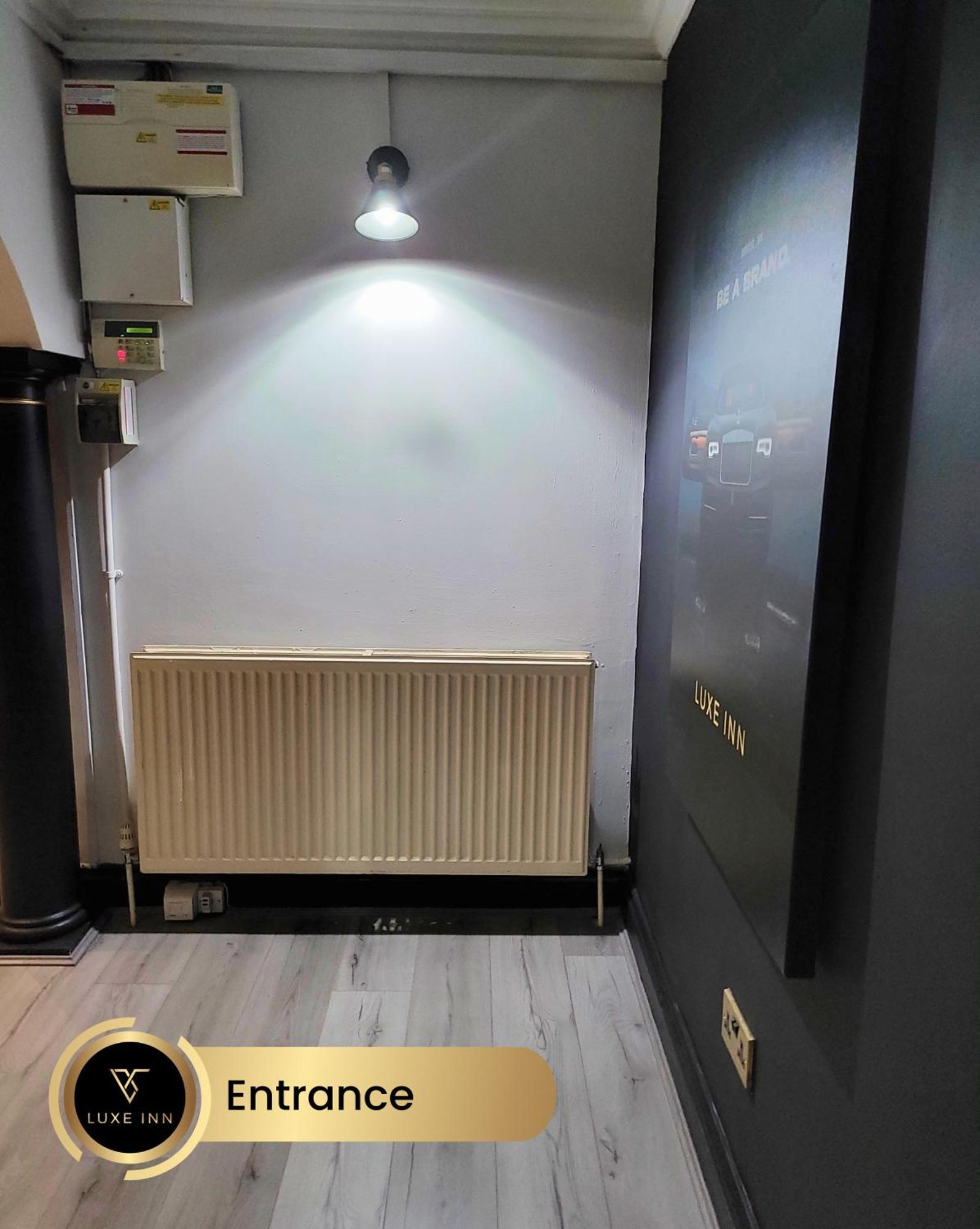 4 Bedroom House, Heathrow Airport, Luxe Inn Colnbrook Luaran gambar